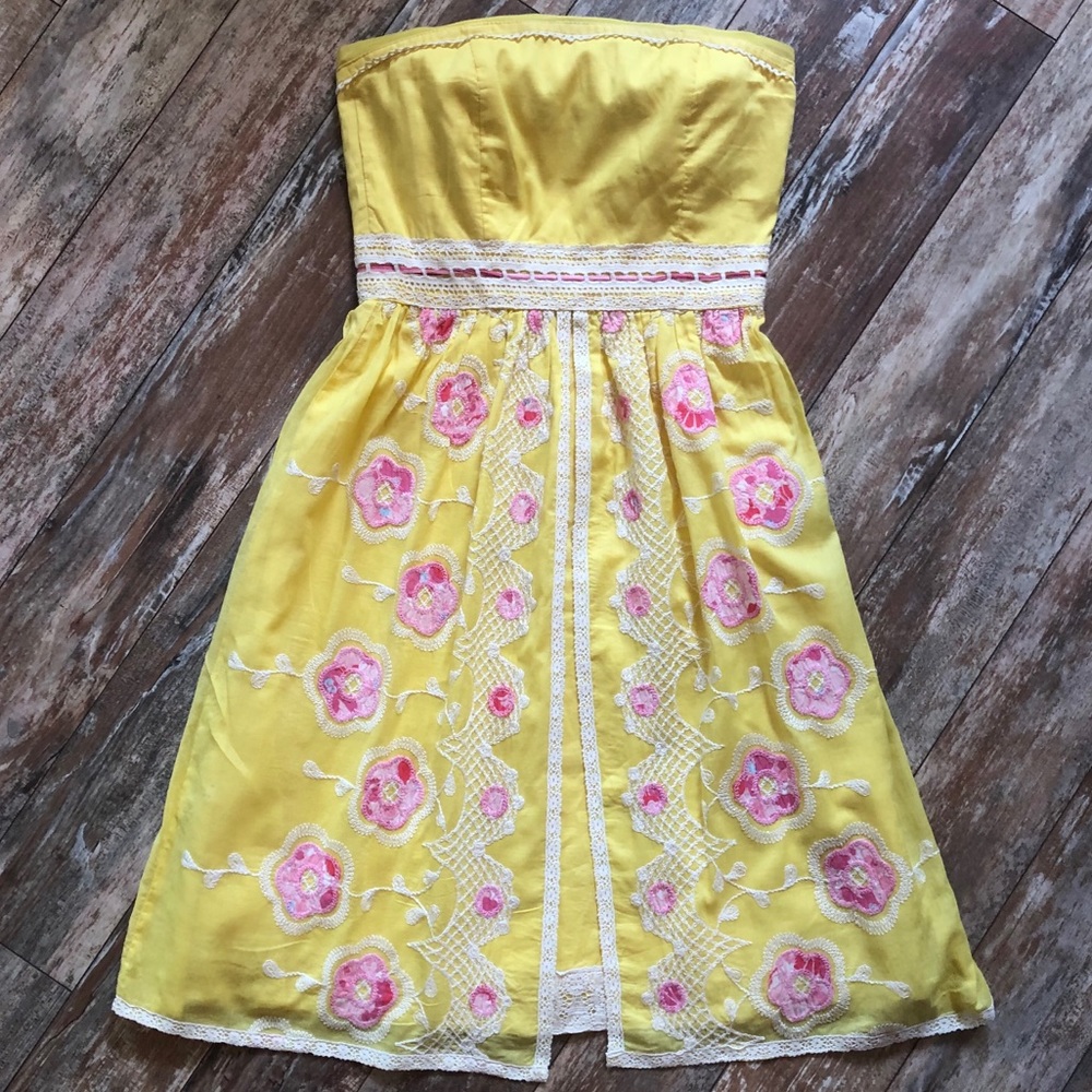 Vintage style yellow Strapless Dress